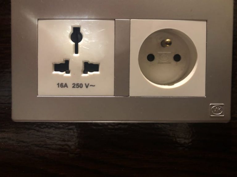 mauritius travel plug type