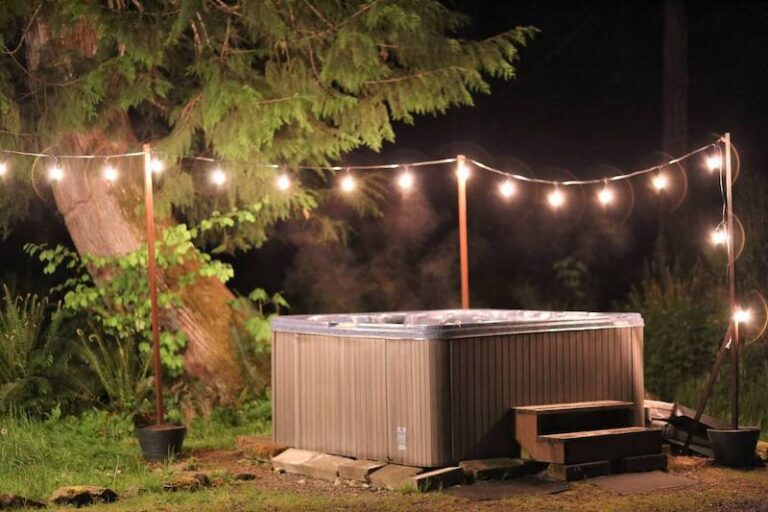 12 Cozy Cabins Near Mt Rainier Airbnbs With Hot Tubs 