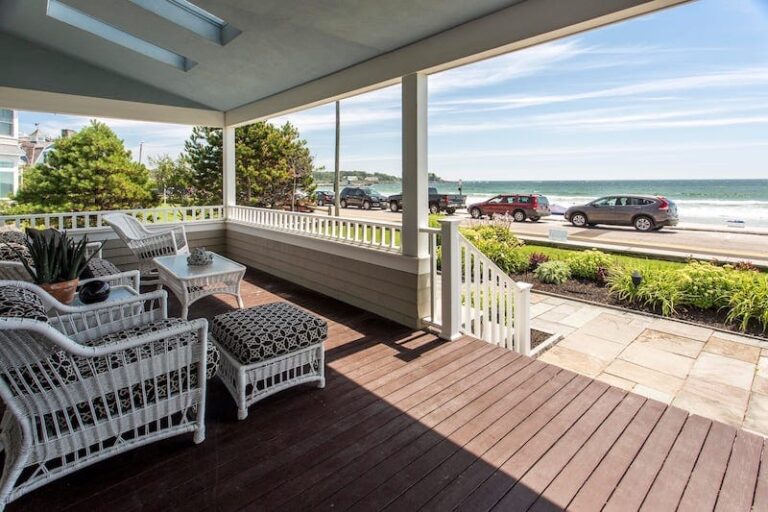 13 Best Airbnbs in Kennebunkport (Seaside Cottages & More!)