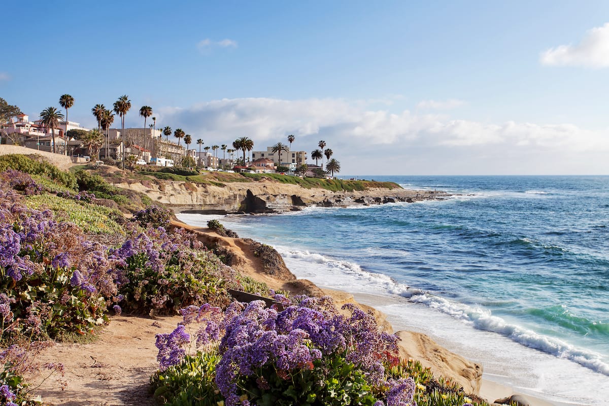 18 Best Beach Towns in California (for a Weekend Escape!)