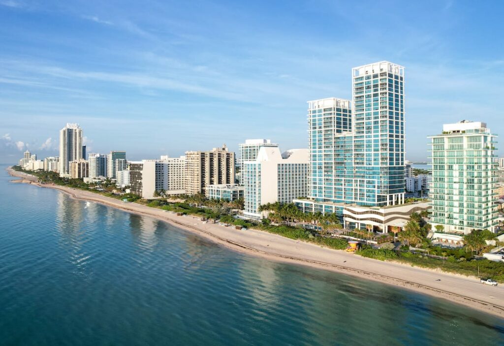 28 Memorable Things To Do In Miami (for First-timers!)