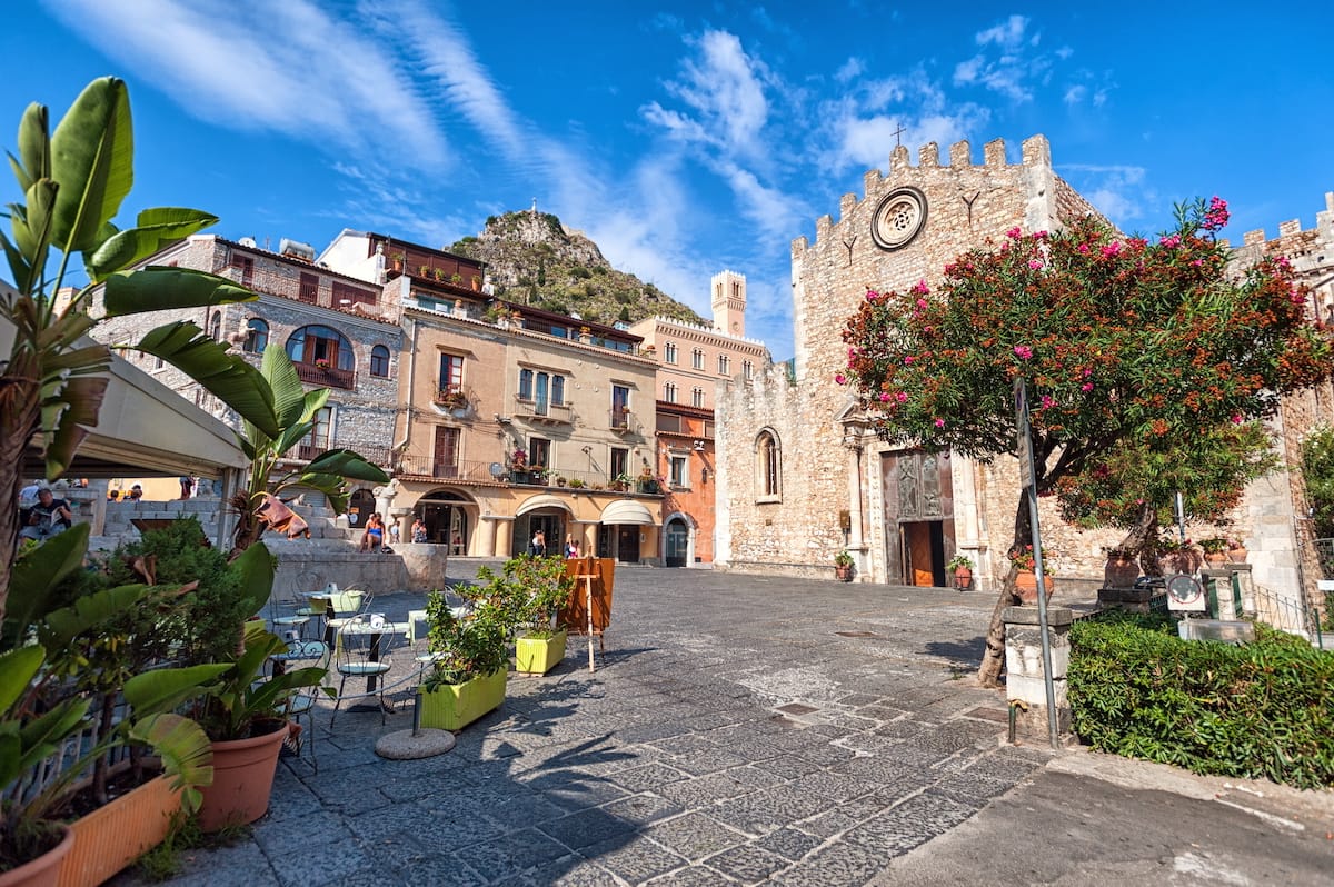 30 Charming Small Towns in Italy (for Your Bucket List!)