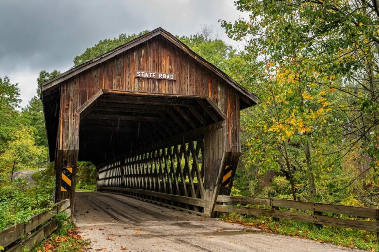 15 Pretty Ohio Covered Bridges (That You Can Easily Visit!)