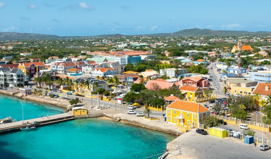 Bonaire Itinerary: How to Spend 7 Days in Bonaire (+ Map!)